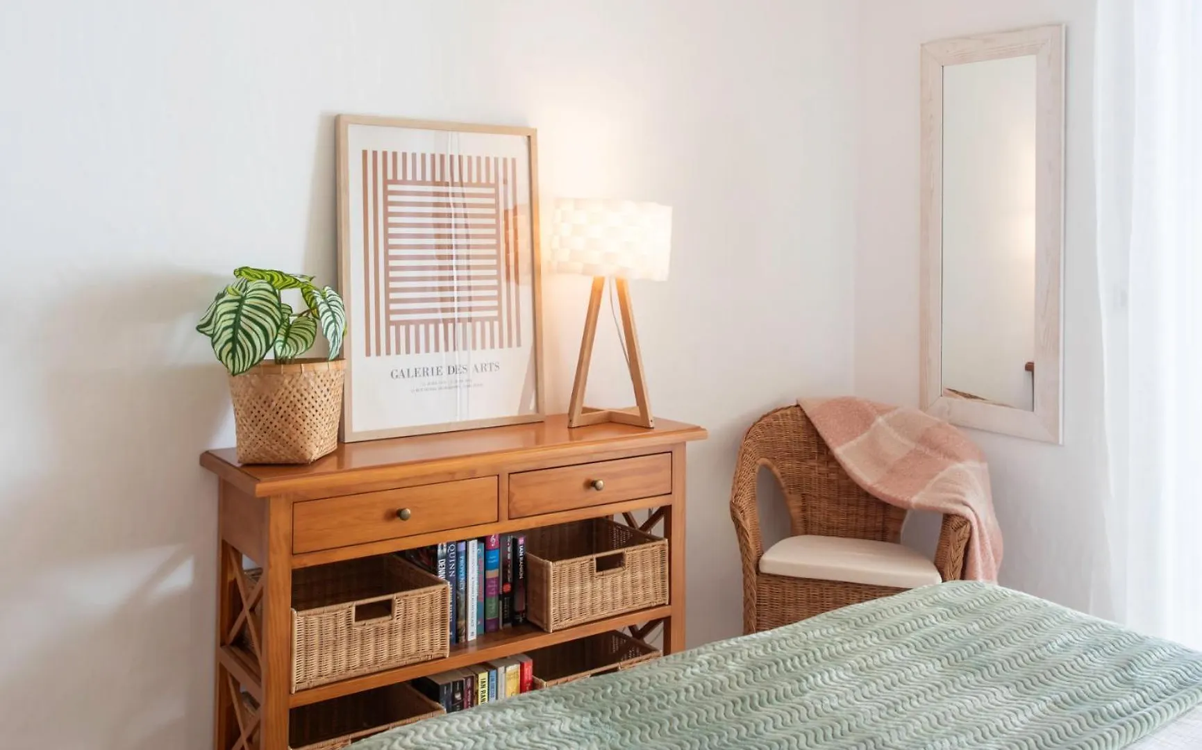 Apartmán A13 - 1 Bdr Garden Floor Fontonne - Ac, Pool & Parking Antibes