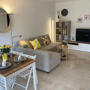 Juan-les-pins Cozy One Bedroom Near The Beaches And The Restaurants Antibes