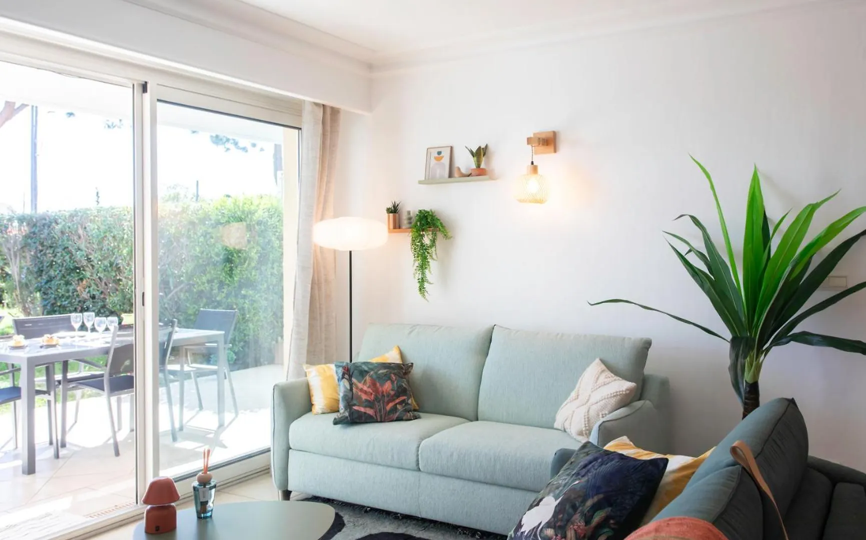 A13 - 1 Bdr Garden Floor Fontonne - Ac, Pool & Parking Apartment Antibes