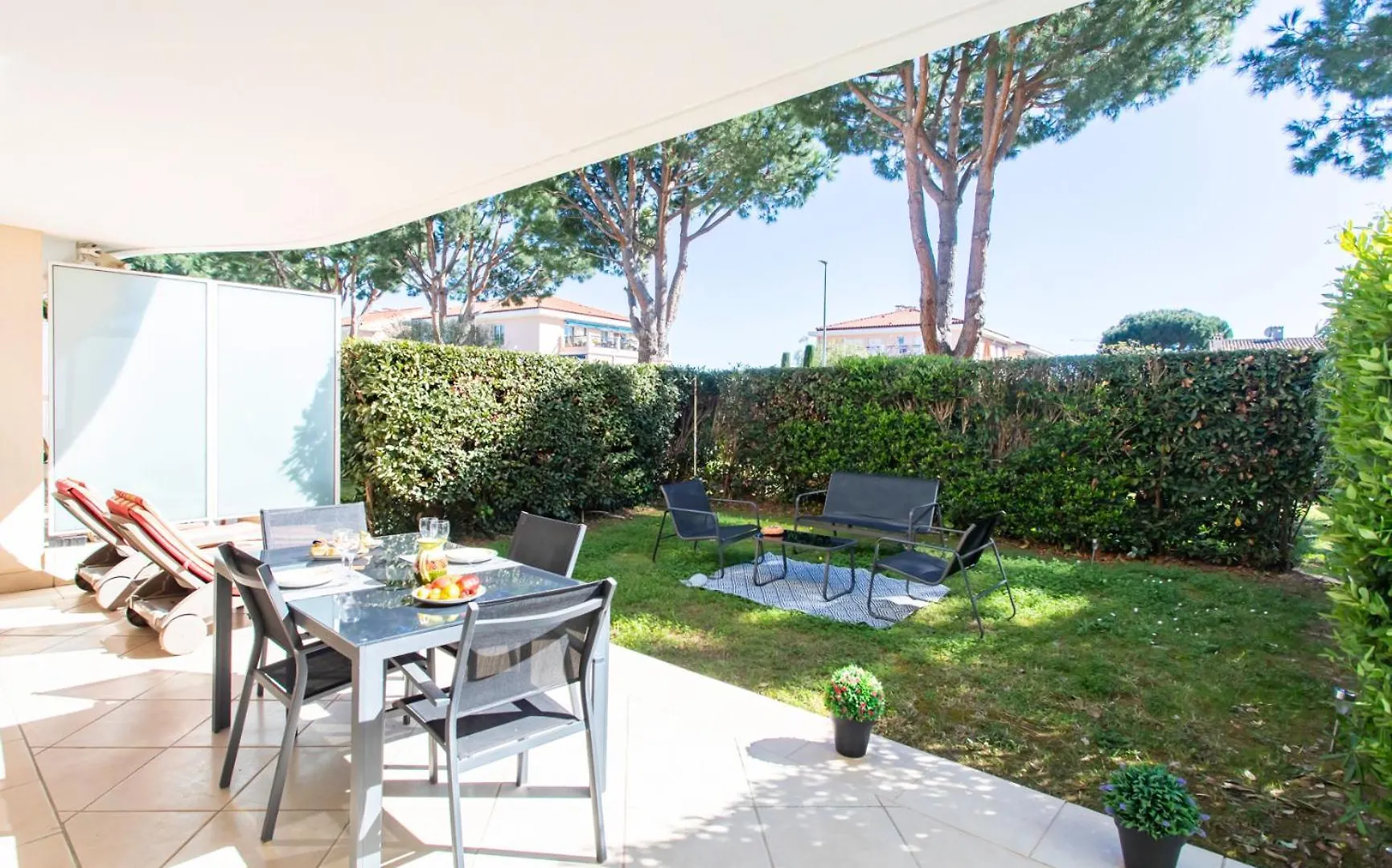 A13 - 1 Bdr Garden Floor Fontonne - Ac, Pool & Parking Apartment Antibes France