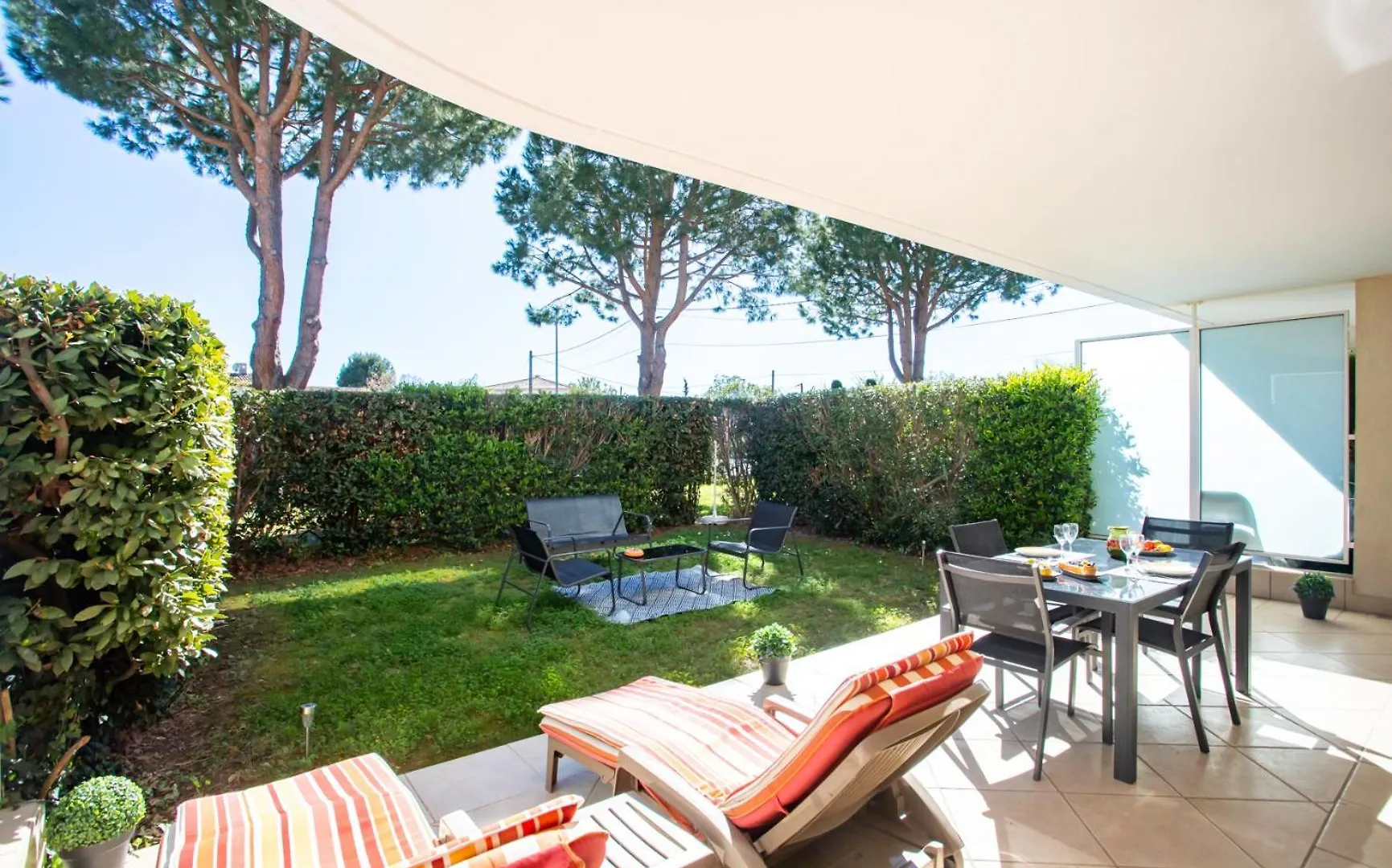 A13 - 1 Bdr Garden Floor Fontonne - Ac, Pool & Parking Apartment Antibes France
